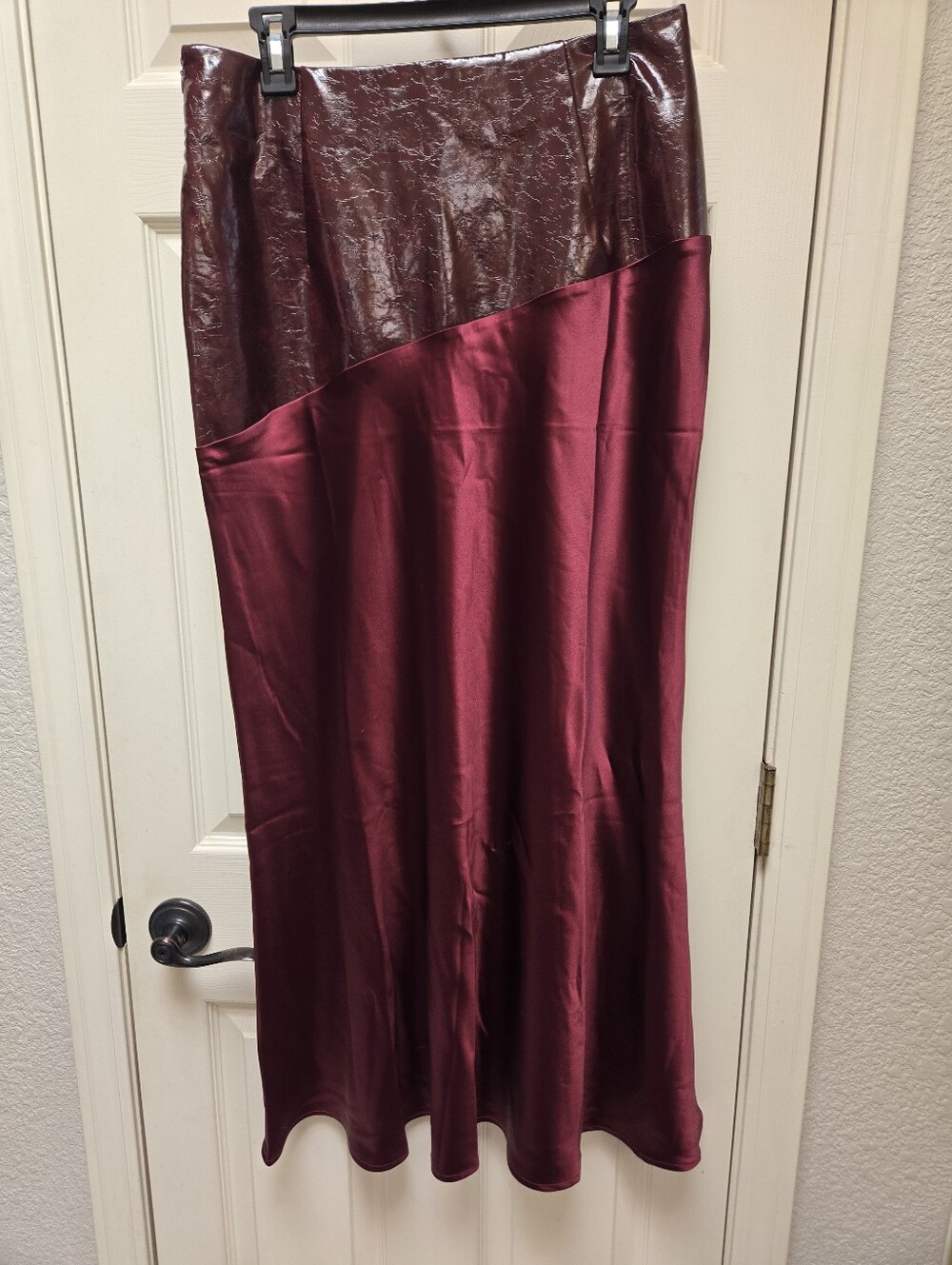 NWT Commense Faux Leather Panel Asymmetric Satin Maxi Skirt, Large - Picture 4 of 7